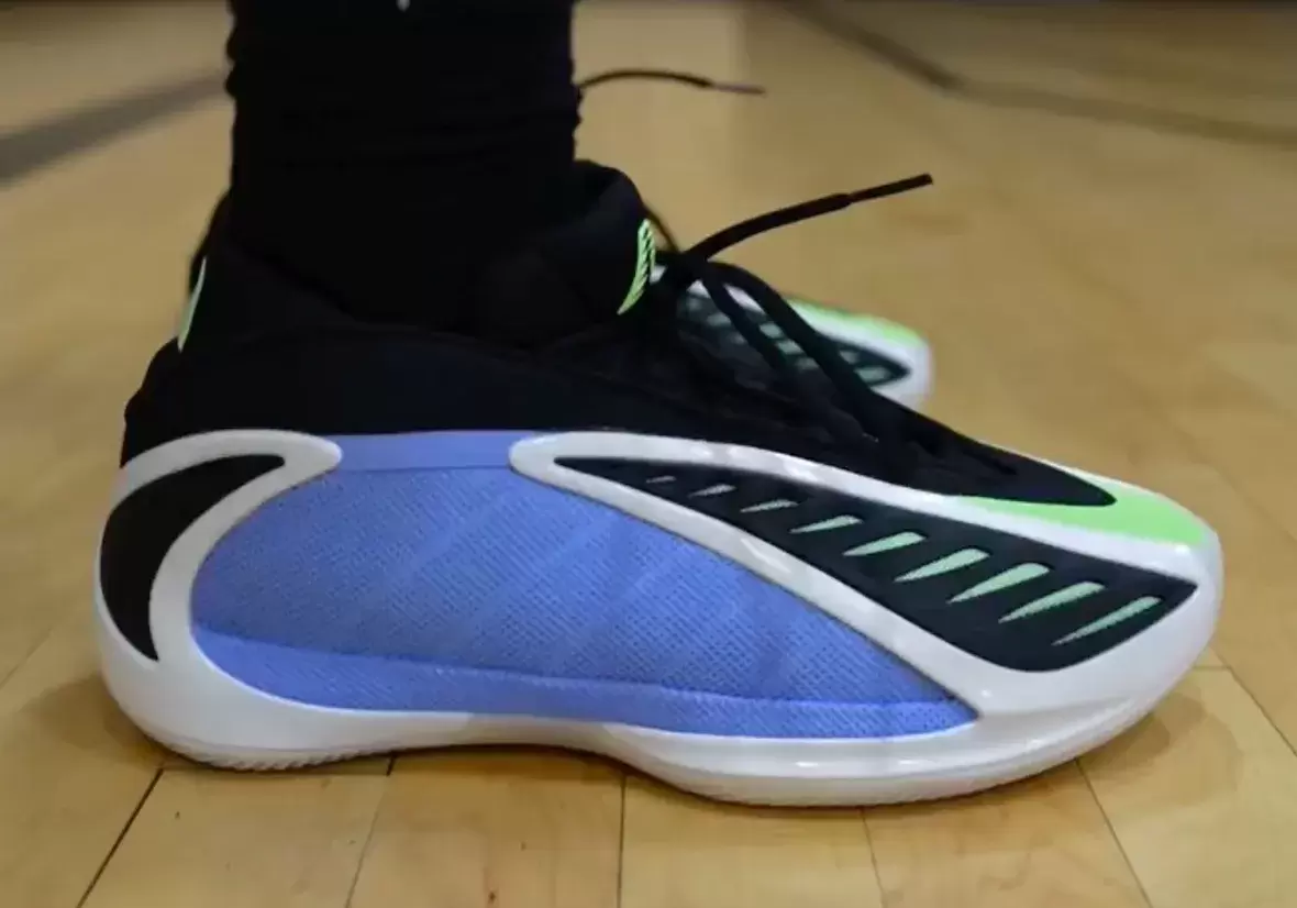 阿迪達斯安東尼-愛德華茲 2 "藍色融合 "10 月 25 日發佈 Anthony Edwards, adidas Anthony Edwards 2, adidas AE 2, adidas - 阿迪達斯安東尼-愛德華茲 2 "藍色融合 "10 月 25 日發佈