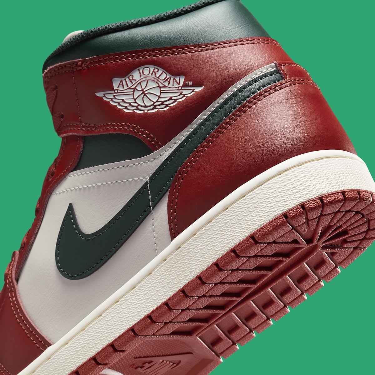 Air Jordan 1 Mid "紅石/午夜綠 "為節日助興 Air Jordan 1 Mid, Air Jordan 1, Air Jordan - Air Jordan 1 Mid "紅石/午夜綠 "為節日助興