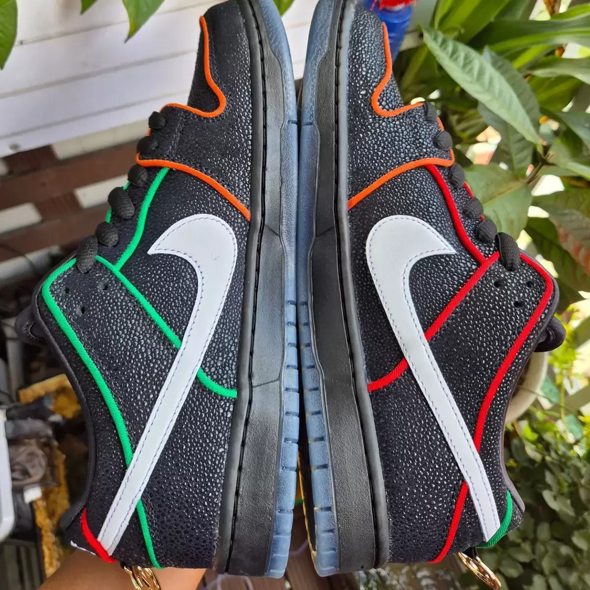 布朗克斯女孩滑板 x 耐克 SB Dunk Low 2025 年假日發佈 Nike SB Dunk Low, Nike SB, Nike - 布朗克斯女孩滑板 x 耐克 SB Dunk Low 2025 年假日發佈
