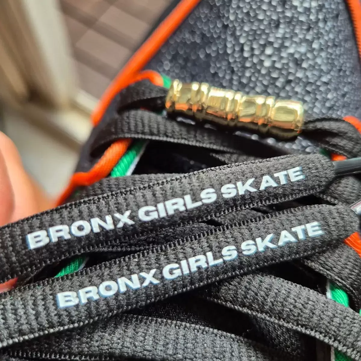 布朗克斯女孩滑板 x 耐克 SB Dunk Low 2025 年假日發佈 Nike SB Dunk Low, Nike SB, Nike - 布朗克斯女孩滑板 x 耐克 SB Dunk Low 2025 年假日發佈