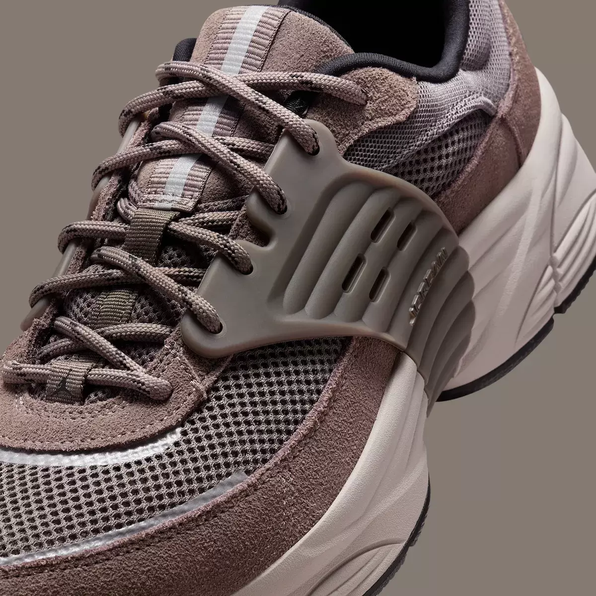 第一印象:喬丹跑鞋 O/S "Cave Stone" (2025) Nike, Jordan Trunner OS, Jordan Trunner LX, Jordan Brand, Air Jordan 4 - 第一印象:喬丹跑鞋 O/S "Cave Stone" (2025)