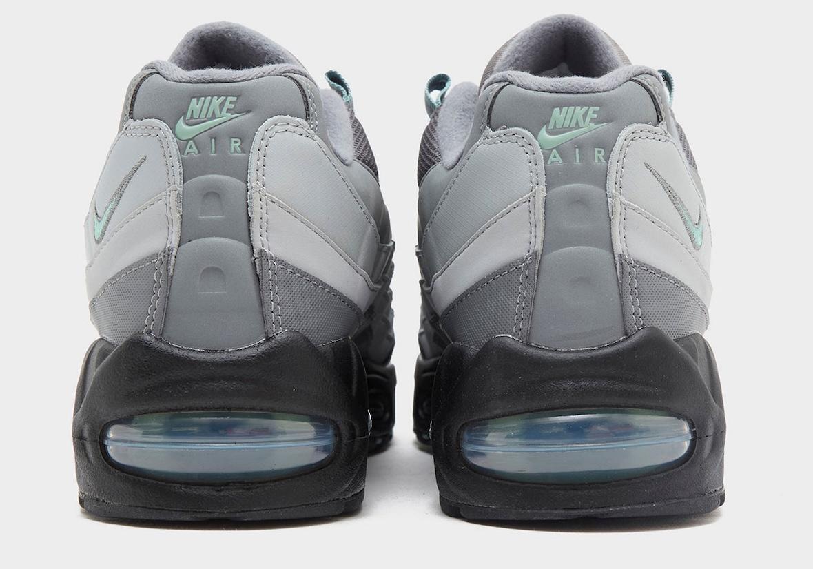 耐克 Air Max 95 OG 以 "灰色/翠綠色 "保持酷感 Nike Air Max 95, Nike Air Max, Nike - 耐克 Air Max 95 OG 以 "灰色/翠綠色 "保持酷感