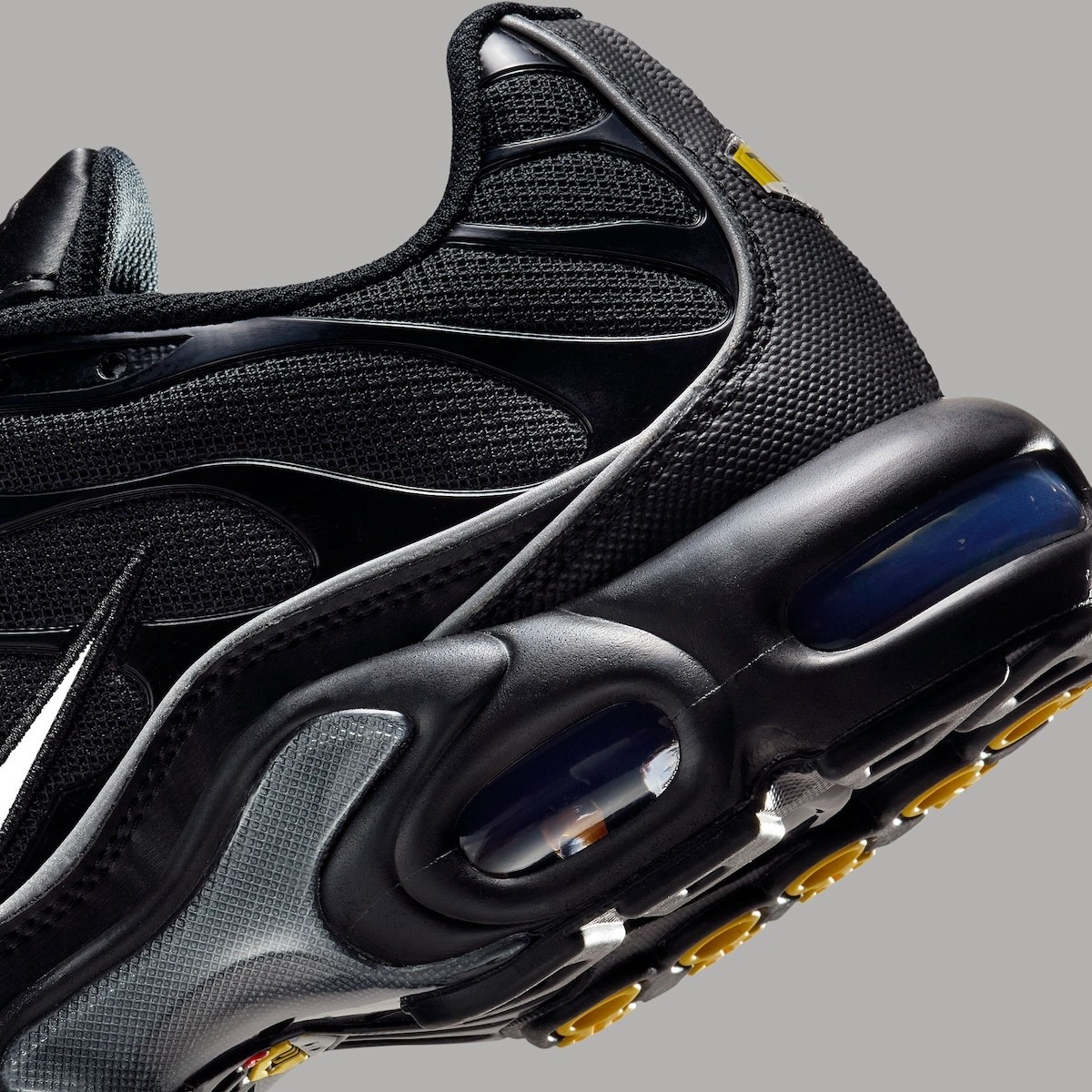 耐克 Air Max Plus 採用反光細節設計 Nike Air Max Plus, Nike Air Max, Nike - 耐克 Air Max Plus 採用反光細節設計