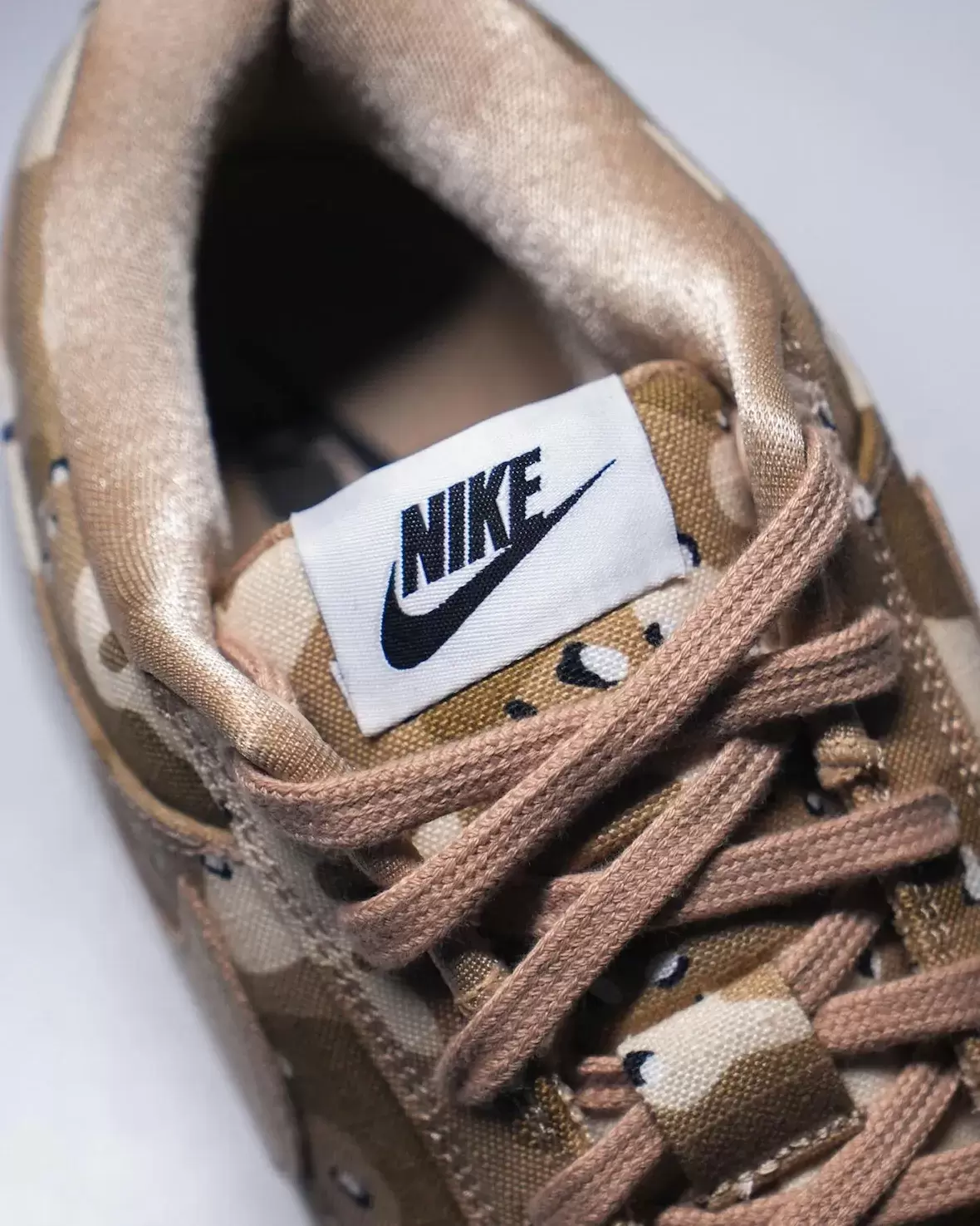 耐克圖書 1 "沙漠迷彩 "7 月 28 日發佈 Nike Book 1, Nike, Devin Booker - 耐克圖書 1 "沙漠迷彩 "7 月 28 日發佈