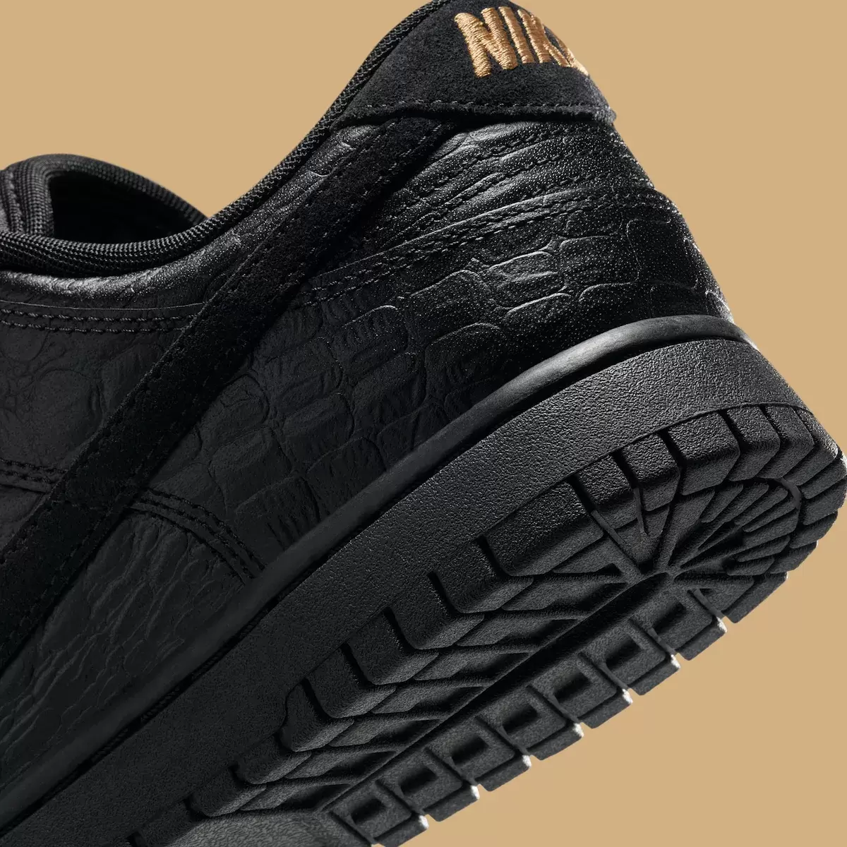 覆蓋黑色鱷魚皮的耐克 Dunk Low Nike Dunk Low, Nike - 覆蓋黑色鱷魚皮的耐克 Dunk Low