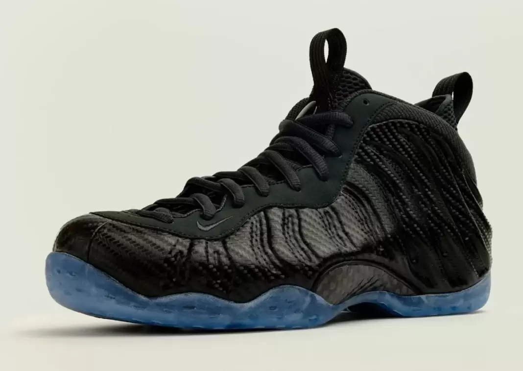 Nike Air Foamposite One, Nike - 耐克 Air Foamposite One "碳纖維 "2025 年 10 月發佈