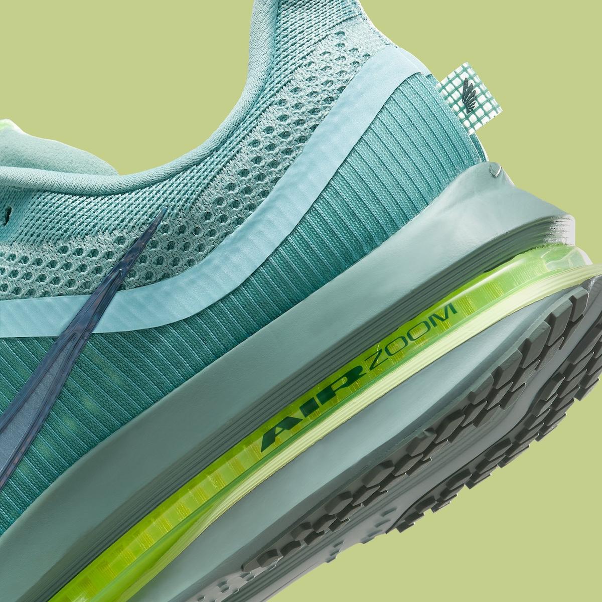 耐克 Pegasus Premium "大炮 "採用伏特配色 Nike Pegasus Premium, Nike - 耐克 Pegasus Premium "大炮 "採用伏特配色