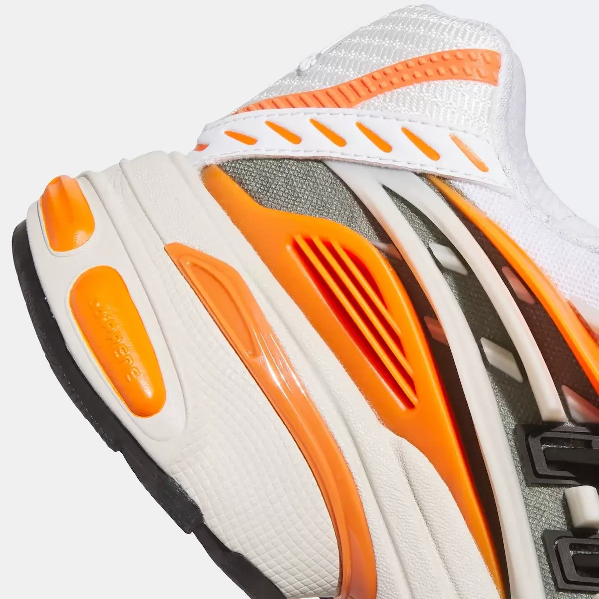 Pharrell x adidas Adistar Jellyfish 將於 2025 年 8 月發佈 Pharrell Williams, adidas Adistar Jellyfish, adidas - Pharrell x adidas Adistar Jellyfish 將於 2025 年 8 月發佈