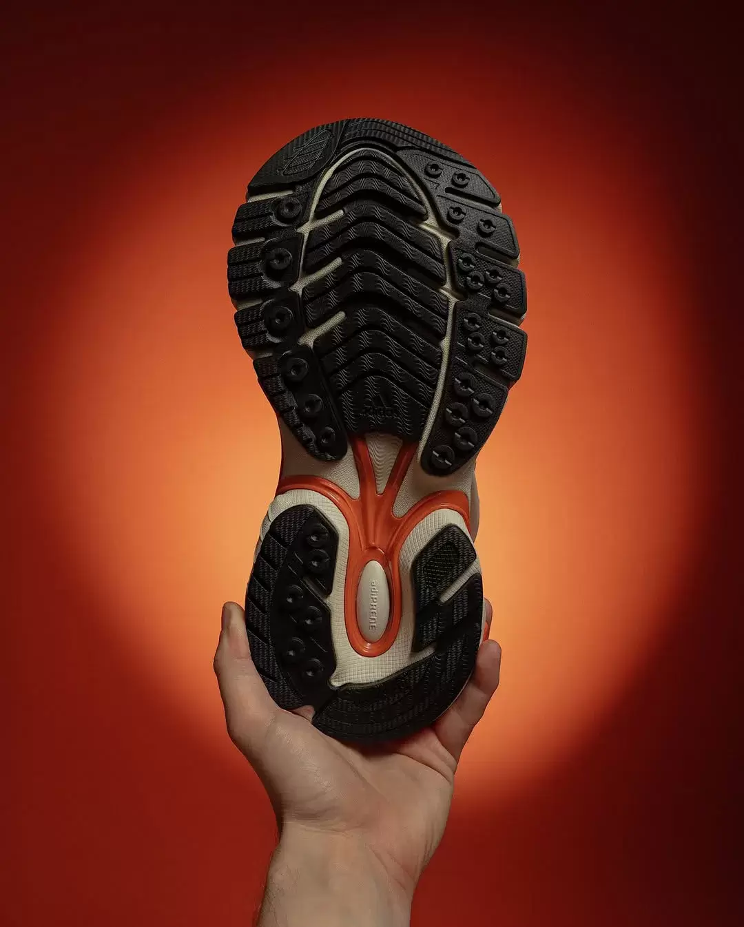 Pharrell x adidas Adistar Jellyfish 將於 2025 年 8 月發佈 Pharrell Williams, adidas Adistar Jellyfish, adidas - Pharrell x adidas Adistar Jellyfish 將於 2025 年 8 月發佈