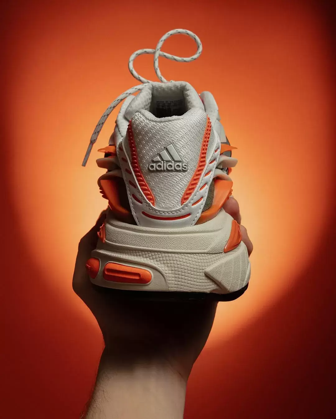 Pharrell x adidas Adistar Jellyfish 將於 2025 年 8 月發佈 Pharrell Williams, adidas Adistar Jellyfish, adidas - Pharrell x adidas Adistar Jellyfish 將於 2025 年 8 月發佈