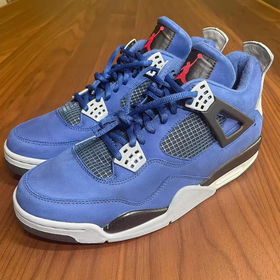 這雙 UNDEFEATED Air Jordan 4 樣品反而成了 Eminem 的心頭好 Eminem, Air Jordan 4 Undefeated, Air Jordan 4 Encore, Air Jordan 4 - 這雙 UNDEFEATED Air Jordan 4 樣品反而成了 Eminem 的心頭好