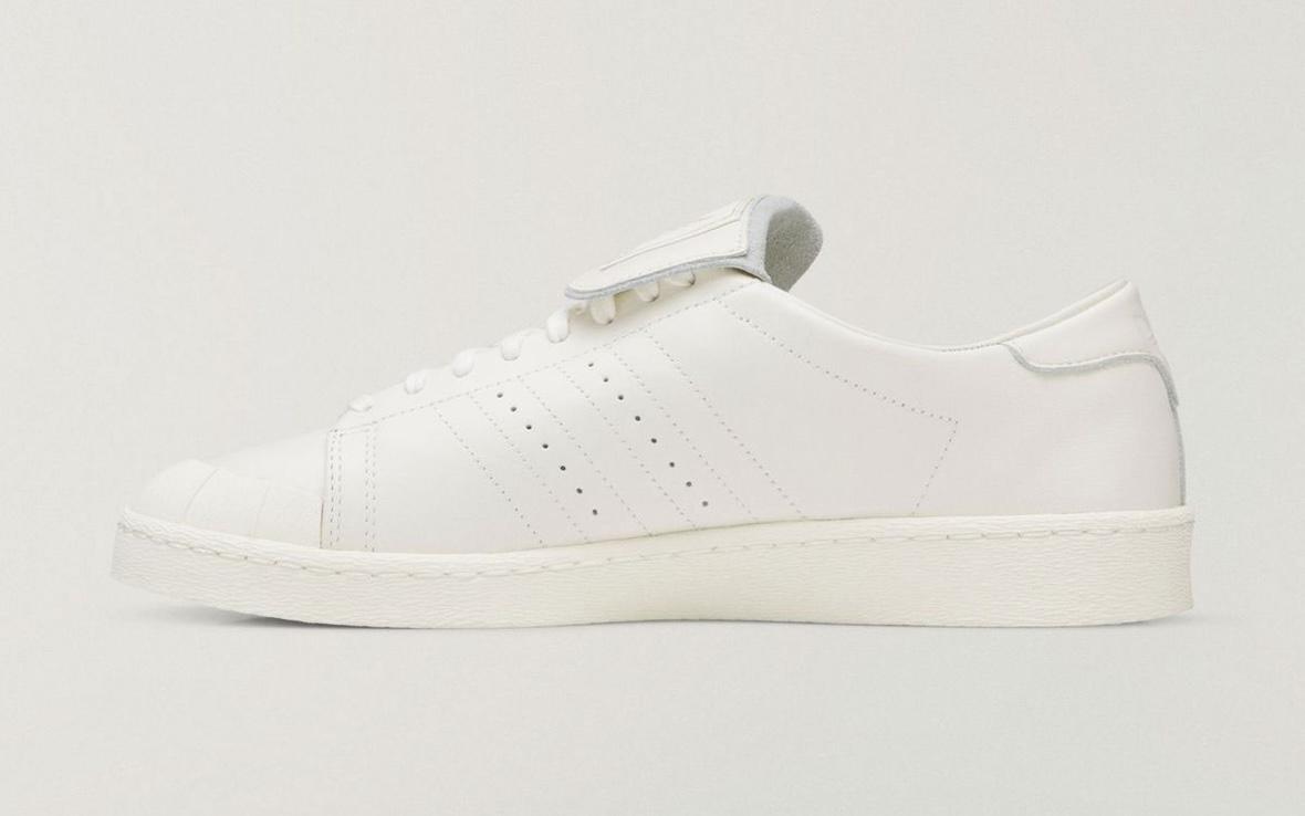 威利-查瓦里亞 x 阿迪達斯賈巴爾低幫鞋 "米白色/金色 "亮相 Willy Chavarria, Off-White, adidas Jabbar, adidas - 威利-查瓦里亞 x 阿迪達斯賈巴爾低幫鞋 "米白色/金色 "亮相