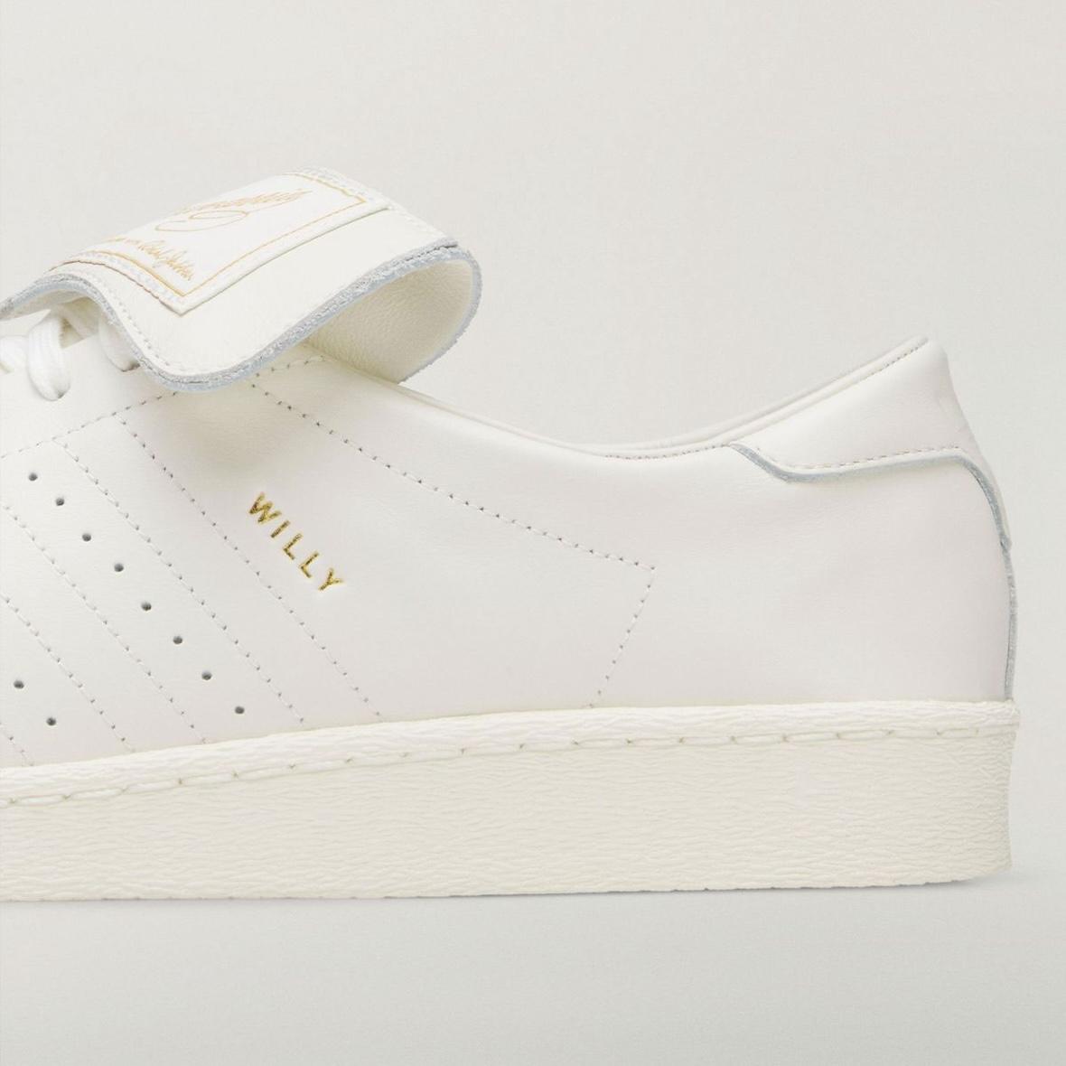 威利-查瓦里亞 x 阿迪達斯賈巴爾低幫鞋 "米白色/金色 "亮相 Willy Chavarria, Off-White, adidas Jabbar, adidas - 威利-查瓦里亞 x 阿迪達斯賈巴爾低幫鞋 "米白色/金色 "亮相