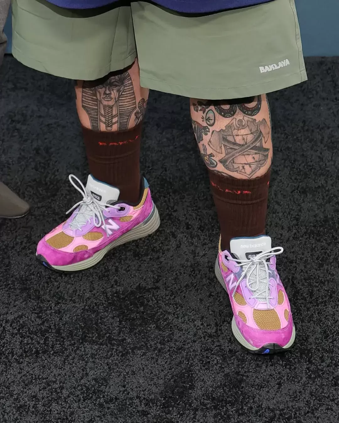 動作布朗森 x New Balance 992 "宇宙玫瑰 "亮相紅毯 New Balance 992, New Balance, Action Bronson - 動作布朗森 x New Balance 992 "宇宙玫瑰 "亮相紅毯