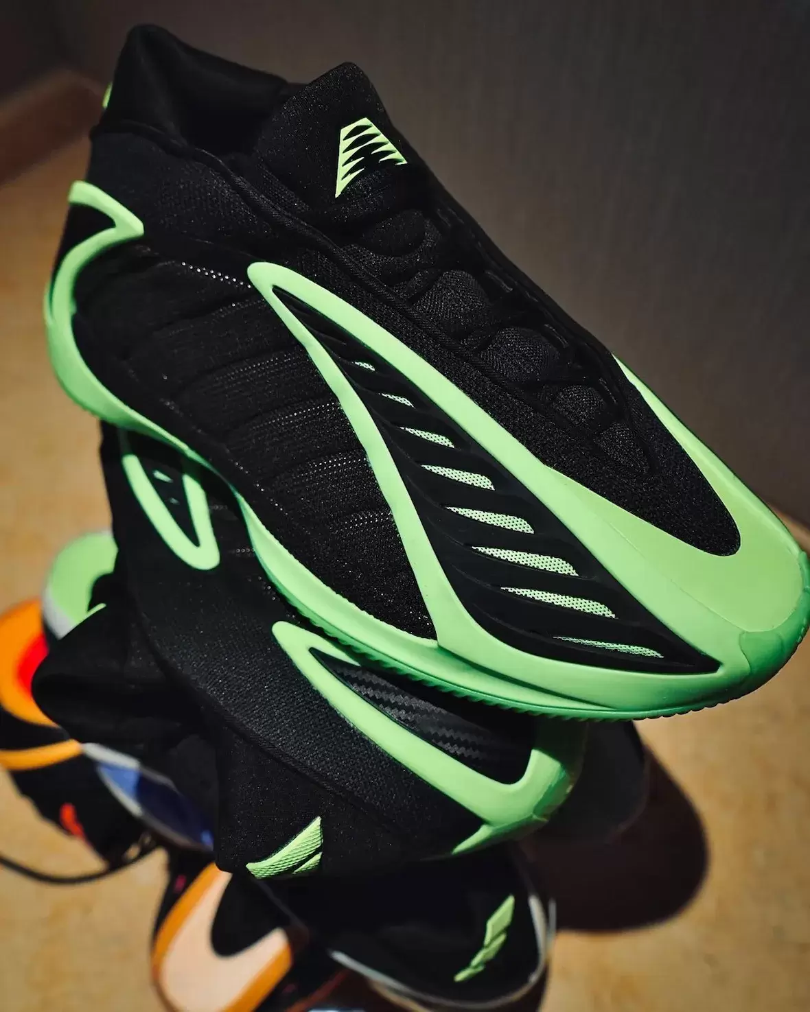 阿迪達斯安東尼-愛德華茲 2 大膽配色亮相 Anthony Edwards, adidas Anthony Edwards 2, adidas AE 2, adidas - 阿迪達斯安東尼-愛德華茲 2 大膽配色亮相