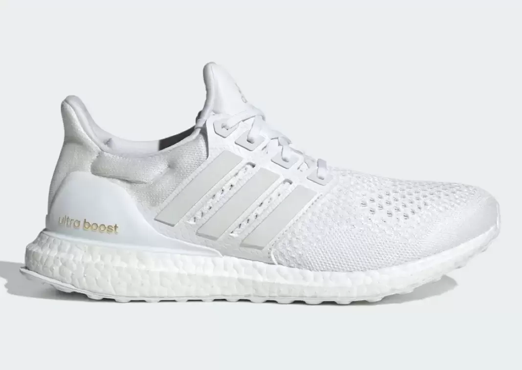 Sneakers, Kanye West, adidas Ultra Boost, adidas - 阿迪達斯 Ultraboost 1.0 "三重白 "十周年回歸