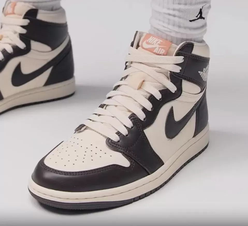 Air Jordan 1 High OG "巴洛克棕 "2025 年 9 月發佈 Nike, Air Jordan 1, Air Jordan - Air Jordan 1 High OG "巴洛克棕 "2025 年 9 月發佈