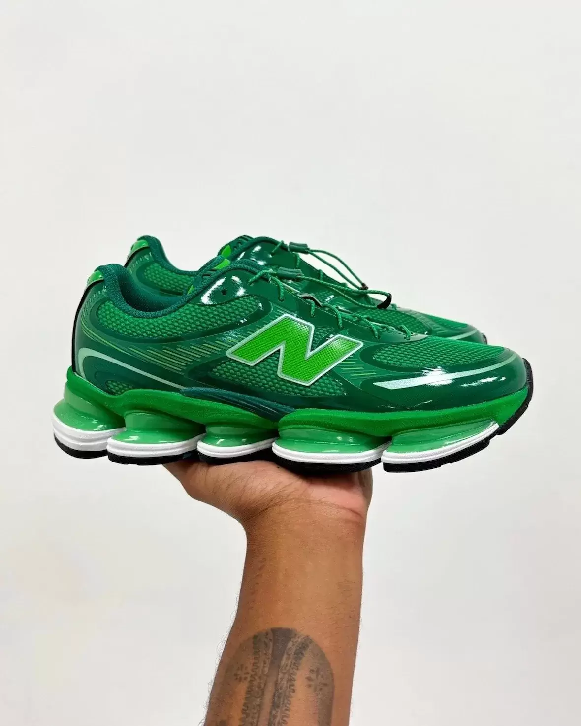 阿米內 x New Balance 2000 "圖書館 "10 月 3 日發佈 New Balance 2000, New Balance, Amine - 阿米內 x New Balance 2000 "圖書館 "10 月 3 日發佈
