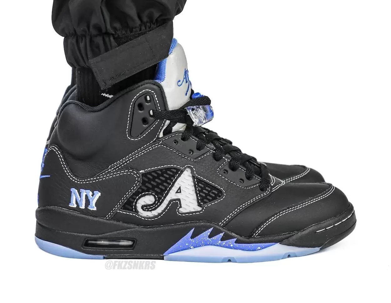 Awake NY x Air Jordan 5 "快艇藍 "8月30日發佈 Awake NY, Air Jordan 5, Air Jordan - Awake NY x Air Jordan 5 "快艇藍 "8月30日發佈