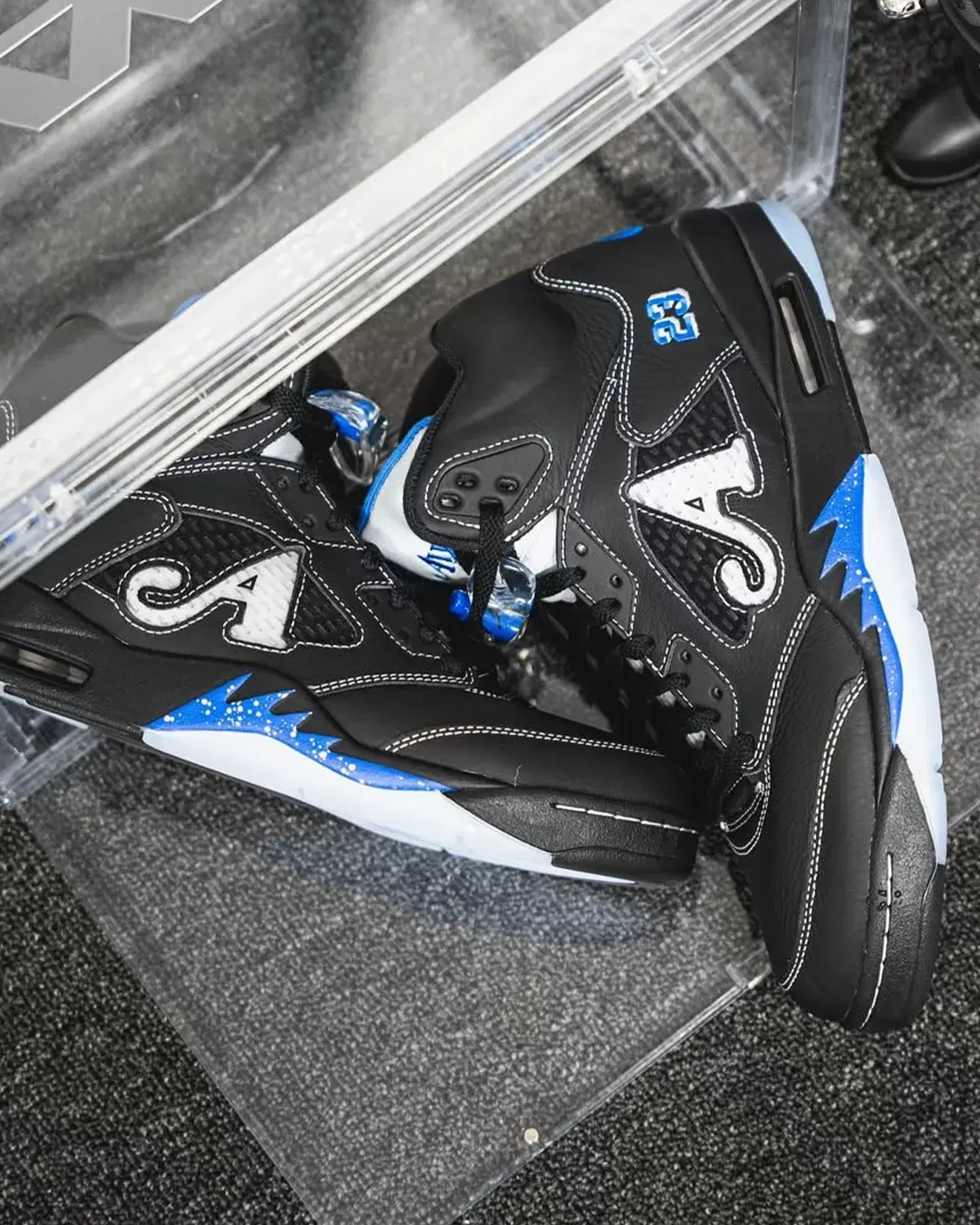 Awake NY x Air Jordan 5 "快艇藍 "8月30日發佈 Awake NY, Air Jordan 5, Air Jordan - Awake NY x Air Jordan 5 "快艇藍 "8月30日發佈