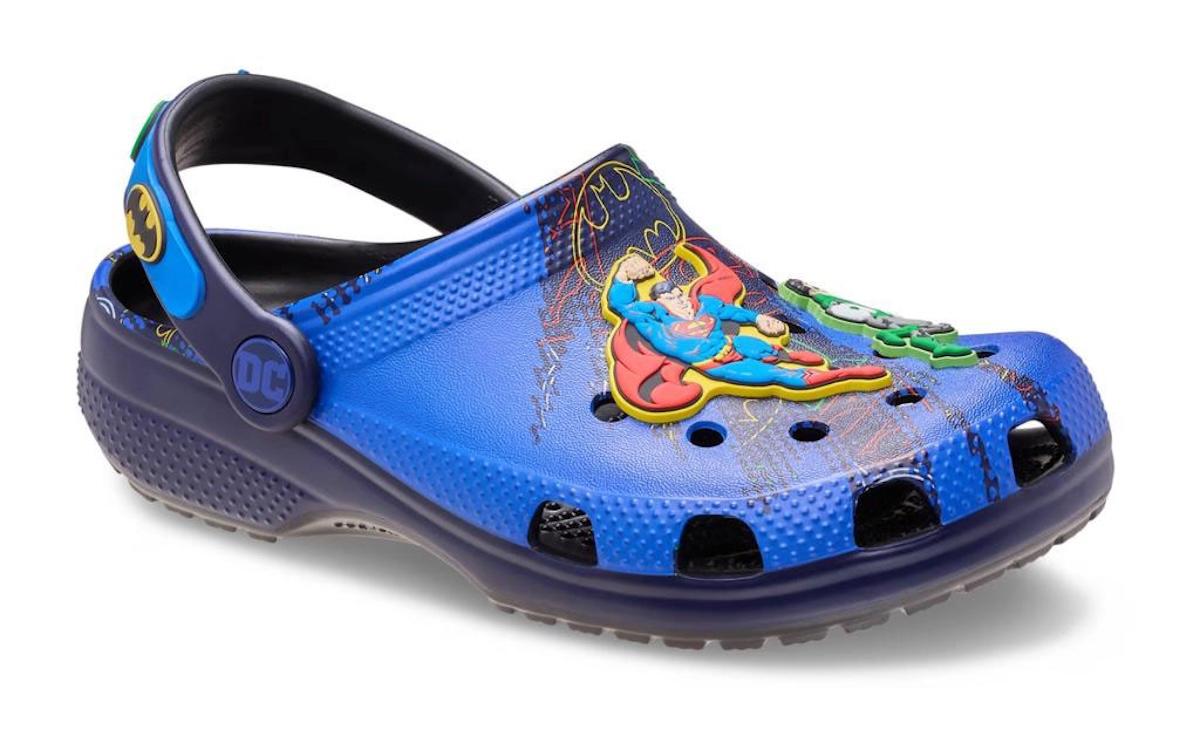 DC 的正義聯盟 x Crocs 經典木屐 2025 年 8 月發佈 Crocs - DC 的正義聯盟 x Crocs 經典木屐 2025 年 8 月發佈