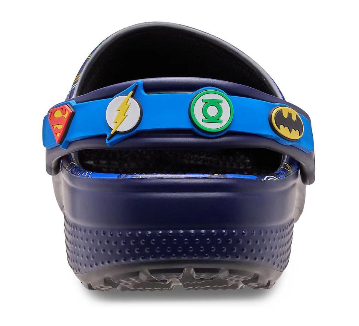 DC 的正義聯盟 x Crocs 經典木屐 2025 年 8 月發佈 Crocs - DC 的正義聯盟 x Crocs 經典木屐 2025 年 8 月發佈