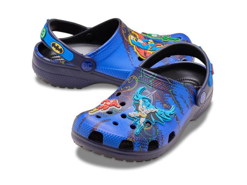 DC 的正義聯盟 x Crocs 經典木屐 2025 年 8 月發佈 Crocs - DC 的正義聯盟 x Crocs 經典木屐 2025 年 8 月發佈