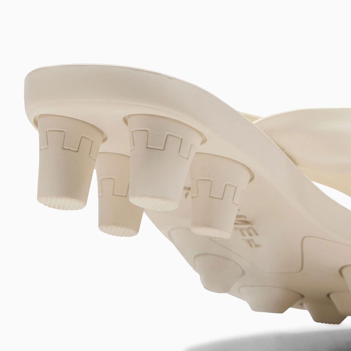 蕾哈娜 FENTY x PUMA 2025 系列 8 月 7 日發佈 Rihanna x PUMA Fenty, PUMA Mostro, Puma - 蕾哈娜 FENTY x PUMA 2025 系列 8 月 7 日發佈