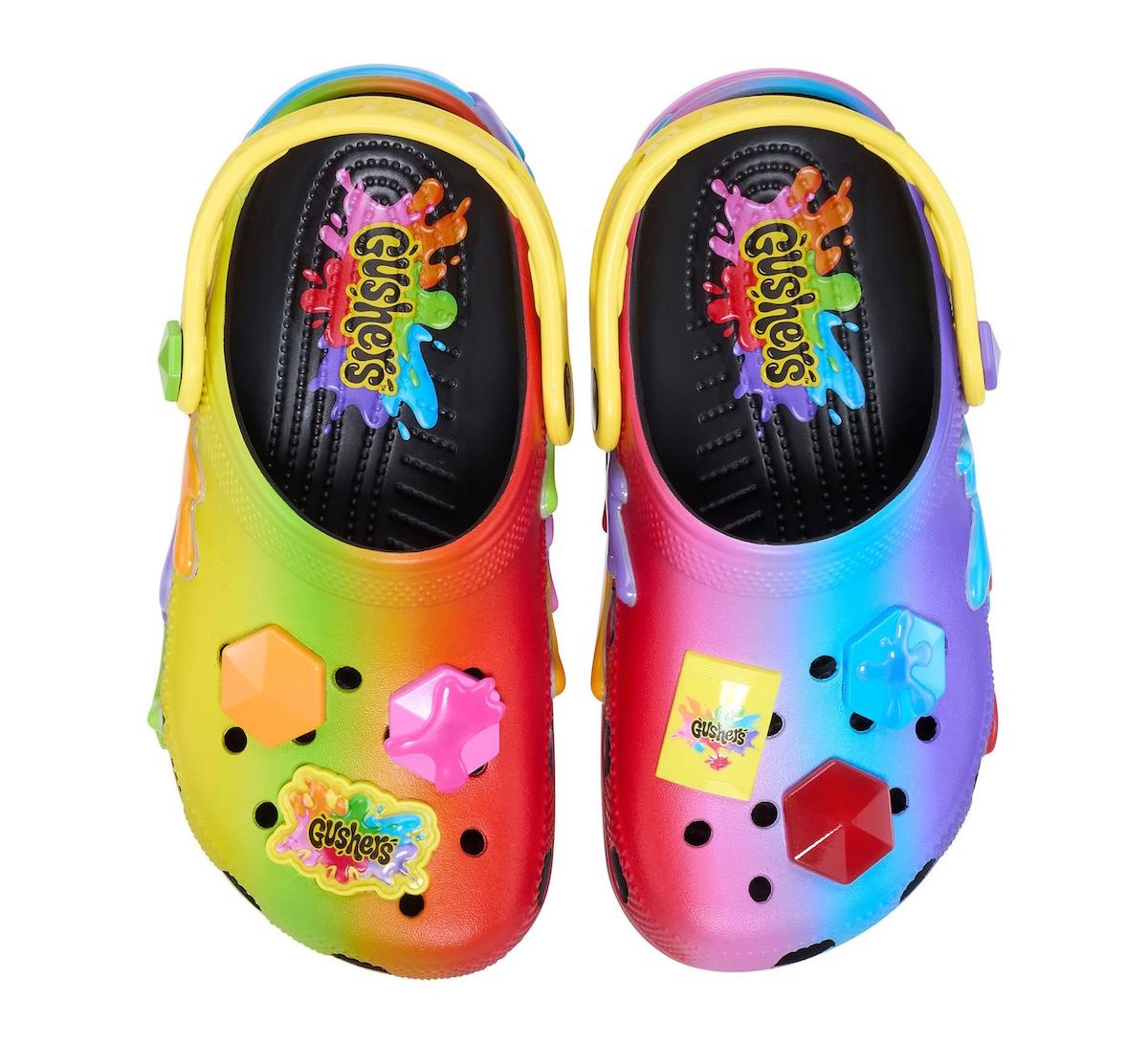 Usher, Crocs - Gushers x Crocs 經典木屐 8 月 8 日發佈