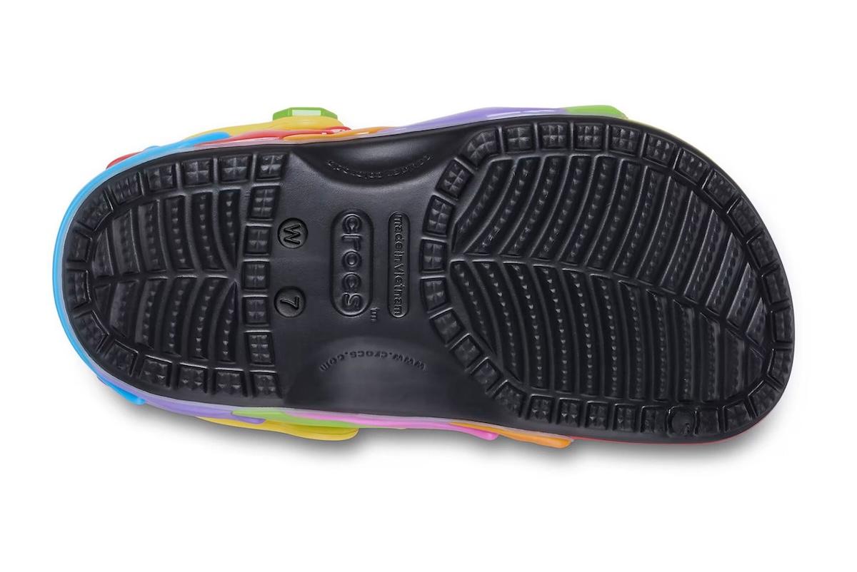 Usher, Crocs - Gushers x Crocs 經典木屐 8 月 8 日發佈