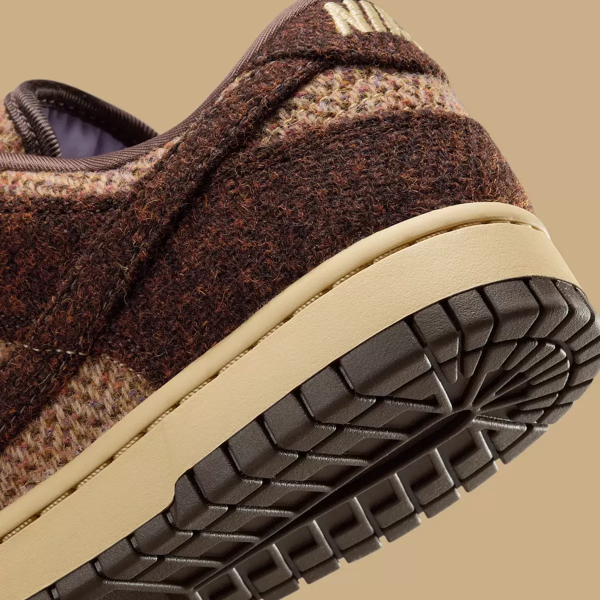 哈里斯斜紋軟呢 x 耐克 Dunk Low 包 9 月 3 日發佈 Nike Dunk Low, Nike - 哈里斯斜紋軟呢 x 耐克 Dunk Low 包 9 月 3 日發佈