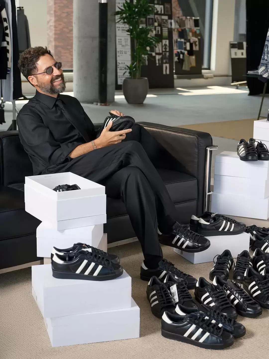 羅尼-菲格 x 阿迪達斯超級明星 "黑領帶 2.0"8 月 25 日發佈 Ronnie Fieg, KITH, adidas superstar - 羅尼-菲格 x 阿迪達斯超級明星 "黑領帶 2.0"8 月 25 日發佈