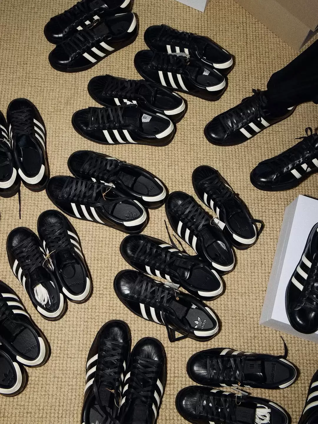 羅尼-菲格 x 阿迪達斯超級明星 "黑領帶 2.0"8 月 25 日發佈 Ronnie Fieg, KITH, adidas superstar - 羅尼-菲格 x 阿迪達斯超級明星 "黑領帶 2.0"8 月 25 日發佈
