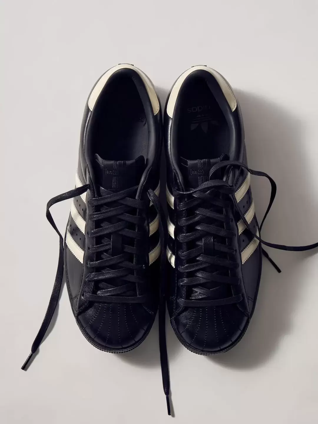 羅尼-菲格 x 阿迪達斯超級明星 "黑領帶 2.0"8 月 25 日發佈 Ronnie Fieg, KITH, adidas superstar - 羅尼-菲格 x 阿迪達斯超級明星 "黑領帶 2.0"8 月 25 日發佈