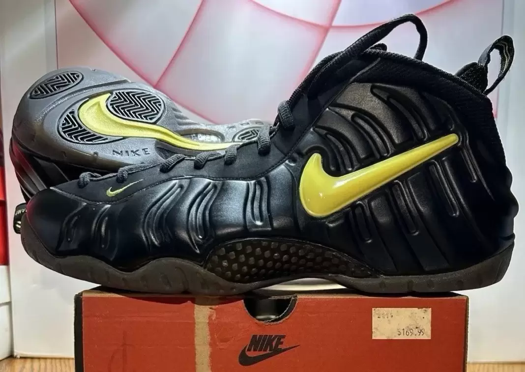 Nike Air Foamposite Pro, Nike - 耐克 Air Foamposite Pro "Voltage "將於 2026 年夏季回歸