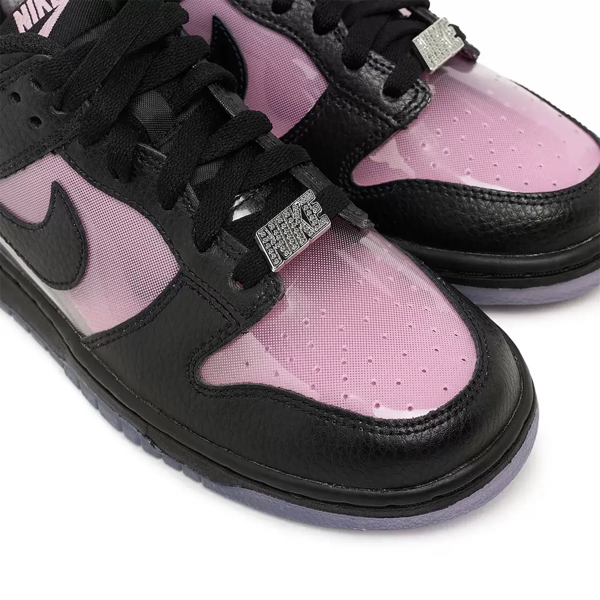 耐克 Dunk Low "粉色崛起 "加入透明運動鞋潮流 Nike Dunk Low, Nike Air Max 1, Nike, CLOT - 耐克 Dunk Low "粉色崛起 "加入透明運動鞋潮流