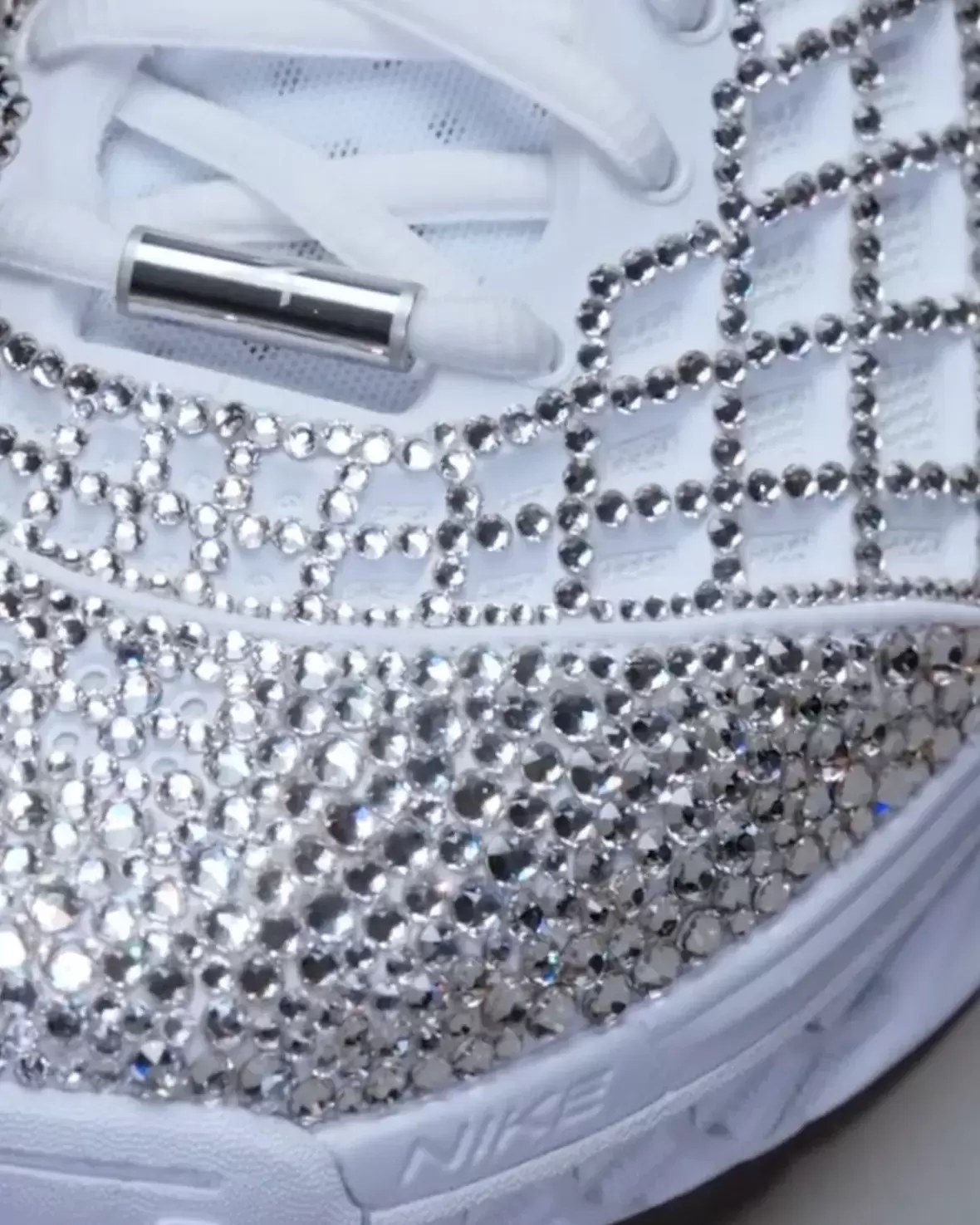 Nike Kobe 3 Protro, Nike Kobe 3, Nike - 凡妮莎-布萊恩特揭秘耐克 Kobe 3 Protro "Halo Diamond "施華洛世奇 PE