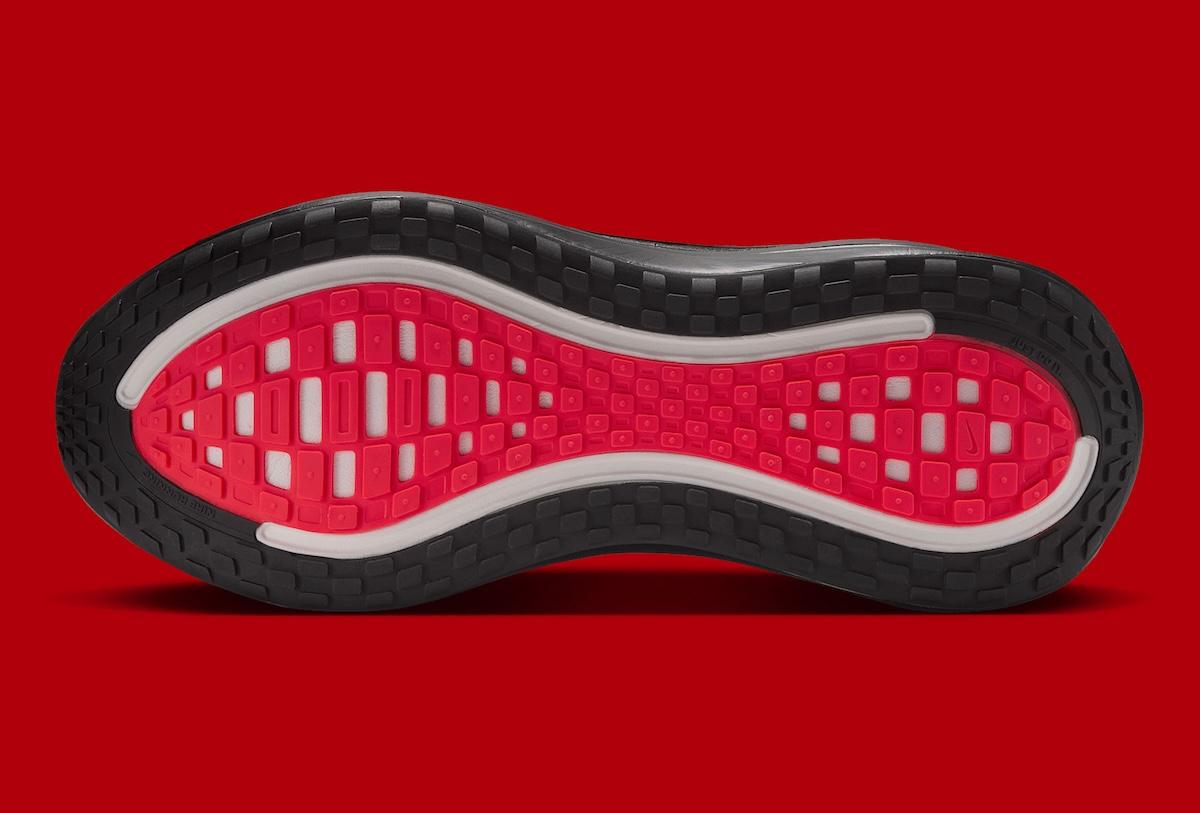 耐克 Vomero Plus "Bred "於 2025 年 8 月發佈 Nike Vomero Plus, Nike, Bred - 耐克 Vomero Plus "Bred "於 2025 年 8 月發佈