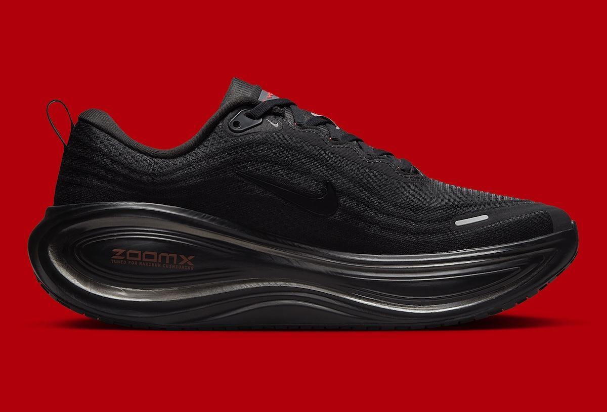 耐克 Vomero Plus "Bred "於 2025 年 8 月發佈 Nike Vomero Plus, Nike, Bred - 耐克 Vomero Plus "Bred "於 2025 年 8 月發佈