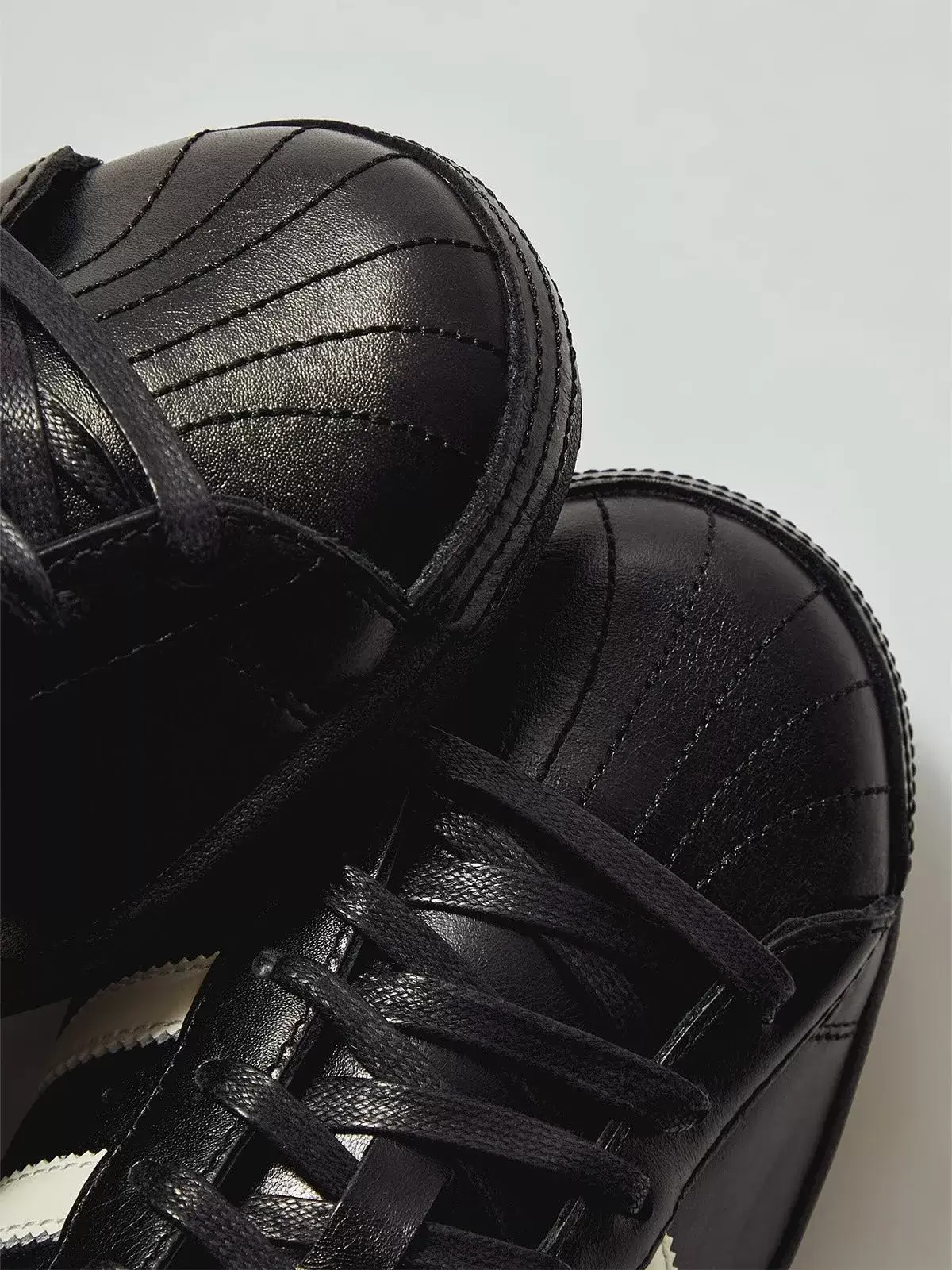 羅尼-菲格 x 阿迪達斯超級明星 "黑領帶 2.0"8 月 25 日發佈 Ronnie Fieg, KITH, adidas superstar - 羅尼-菲格 x 阿迪達斯超級明星 "黑領帶 2.0"8 月 25 日發佈
