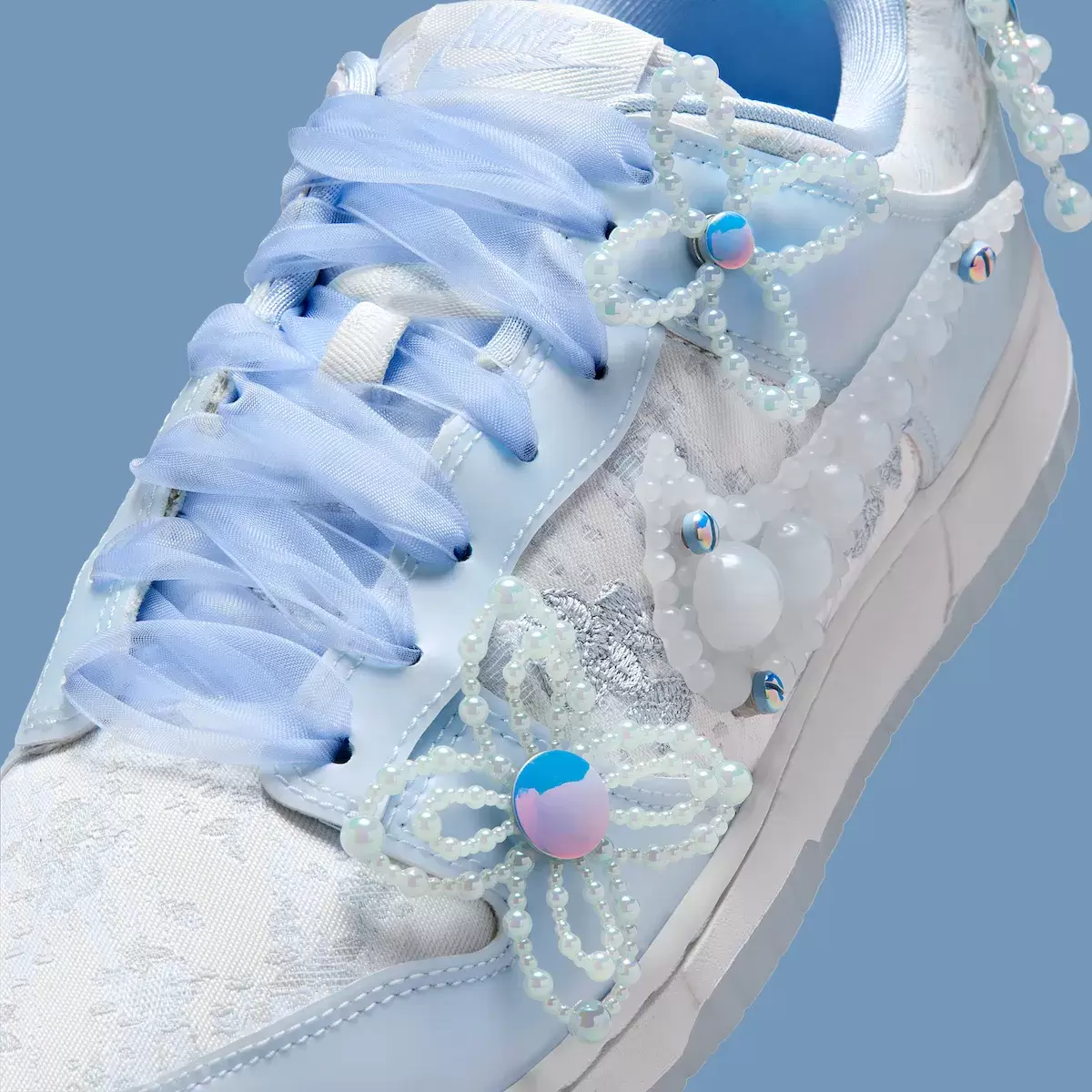蘇珊-方的耐克 Dunk Low 和 V2K Run 將於 2025 年 9 月發佈 Nike V2K Run, Nike Dunk Low, Nike - 蘇珊-方的耐克 Dunk Low 和 V2K Run 將於 2025 年 9 月發佈