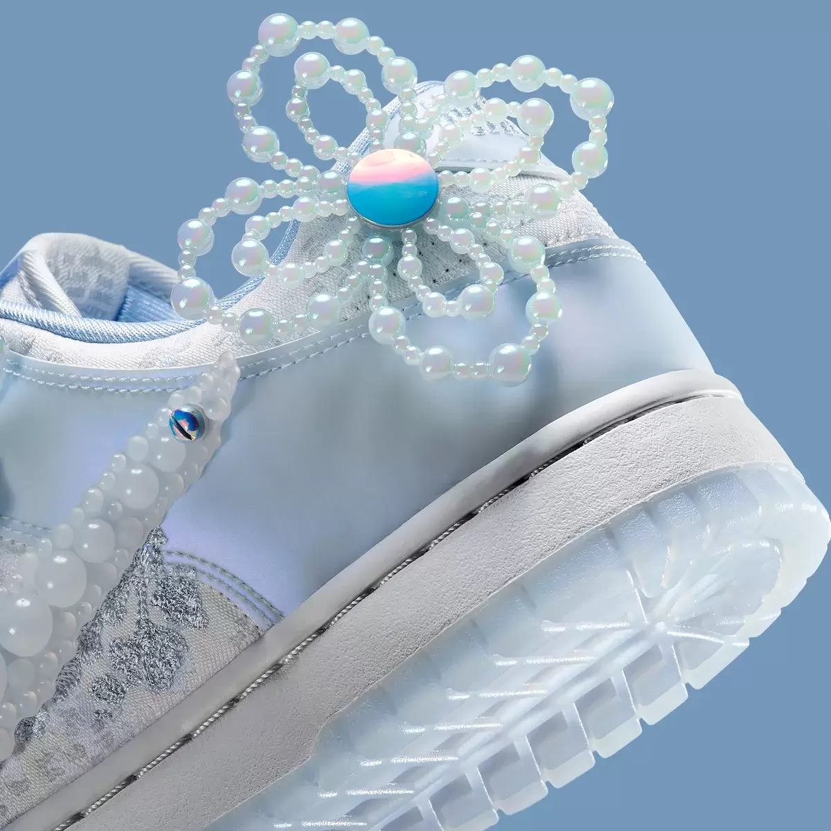 蘇珊-方的耐克 Dunk Low 和 V2K Run 將於 2025 年 9 月發佈 Nike V2K Run, Nike Dunk Low, Nike - 蘇珊-方的耐克 Dunk Low 和 V2K Run 將於 2025 年 9 月發佈