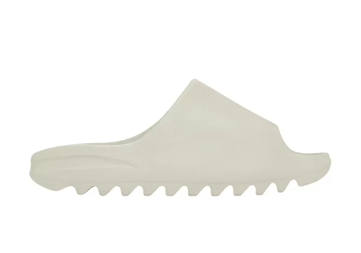 坎耶-維斯特發佈更多 YEEZY 幻燈片 YEEZY, Kanye West, adidas Yeezy - 坎耶-維斯特發佈更多 YEEZY 幻燈片