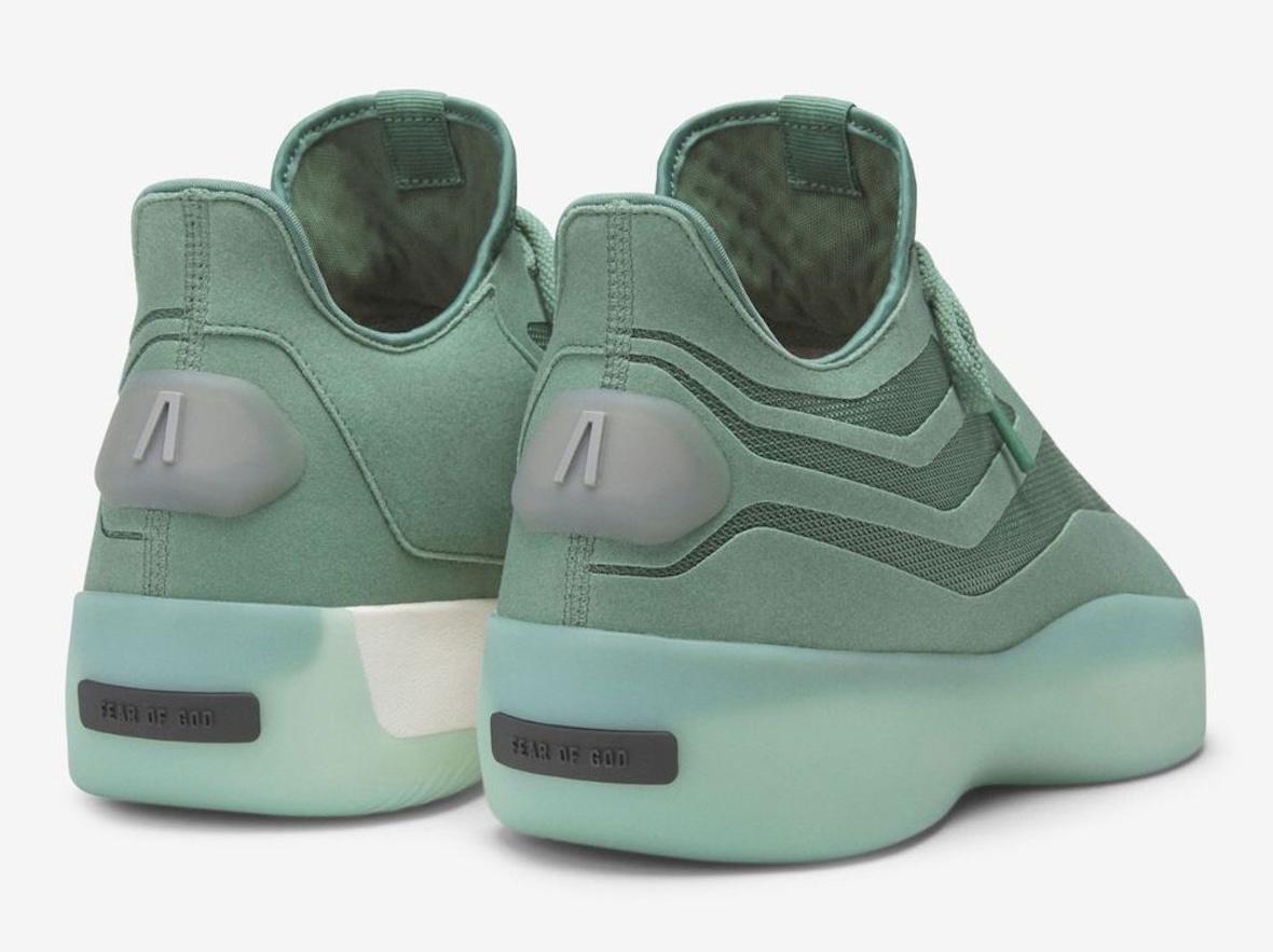 阿迪達斯天神之懼競技籃球 II "Court Green "於 2025 年 10 月發佈 Fear of God, adidas - 阿迪達斯天神之懼競技籃球 II "Court Green "於 2025 年 10 月發佈