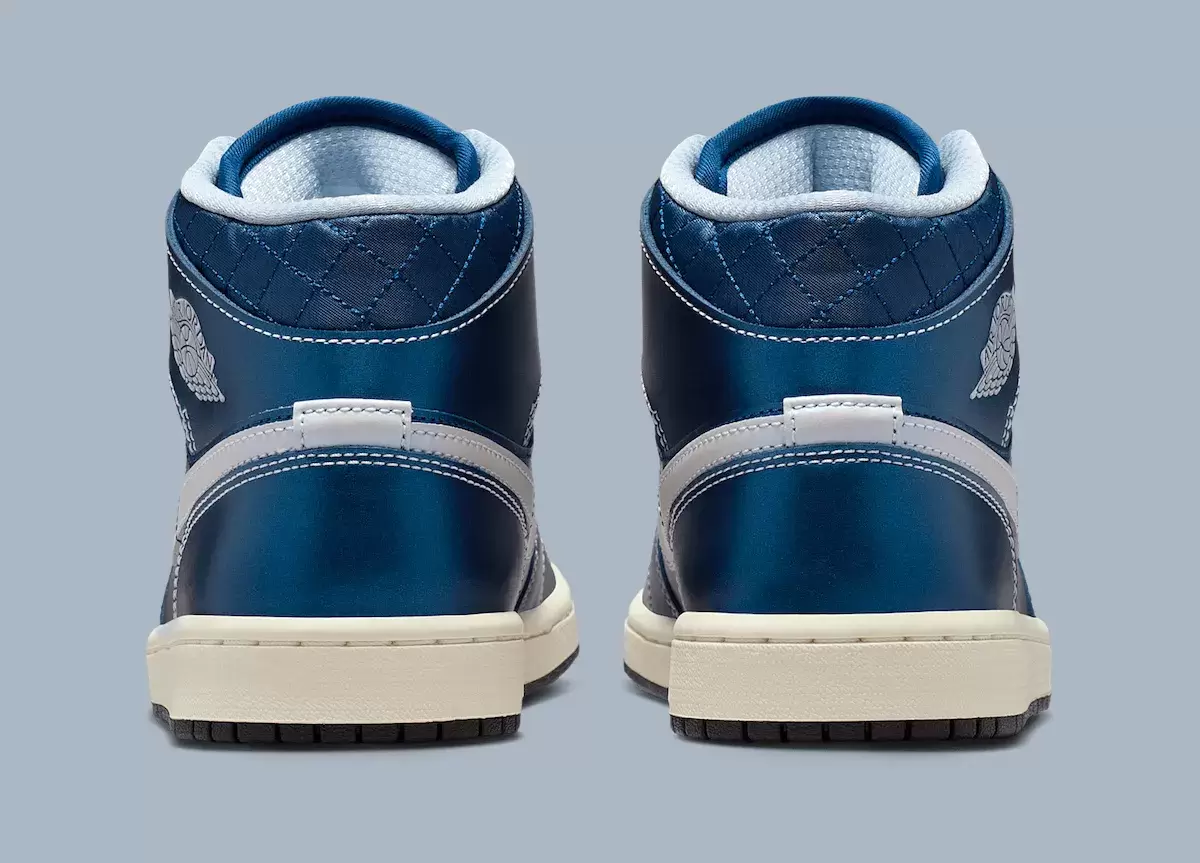 Air Jordan 1 Mid 採用金屬藍外觀 Air Jordan 1 Mid, Air Jordan 1, Air Jordan - Air Jordan 1 Mid 採用金屬藍外觀