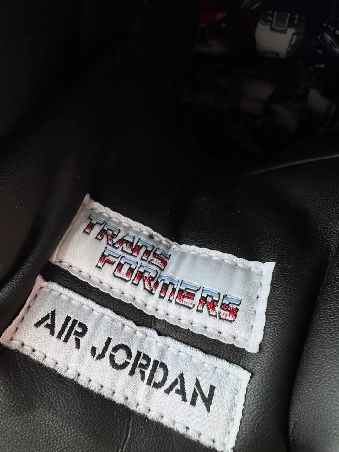 詳細了解 Air Jordan 5 "Transformers" PE Air Jordan 5 Transformers, Air Jordan 5, Air Jordan 4, Air Jordan - 詳細了解 Air Jordan 5 "Transformers" PE