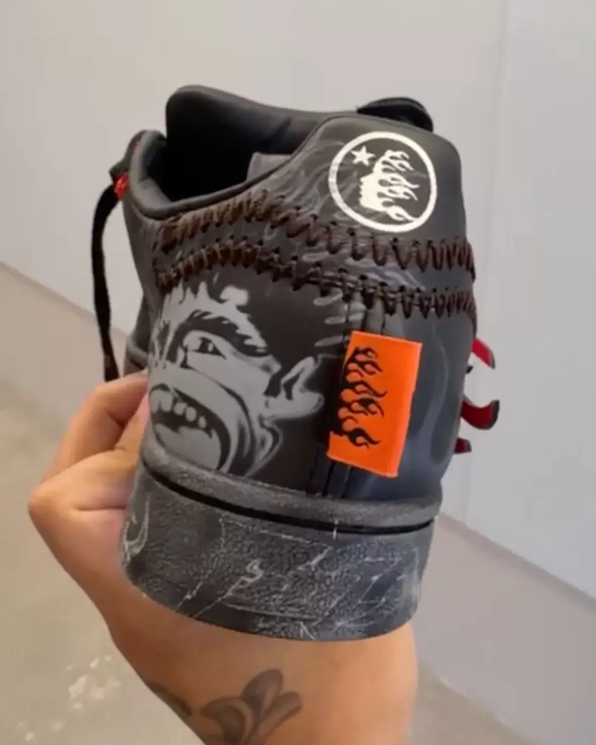 Hellstar x adidas Superstar 將火焰帶入 2025 年的發佈會 adidas superstar, adidas - Hellstar x adidas Superstar 將火焰帶入 2025 年的發佈會