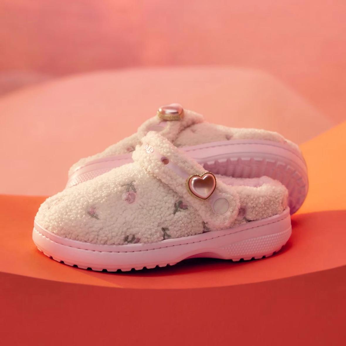 Hollister x Crocs 經典 "Unfurgettable "木屐系列 9 月 9 日發佈 Crocs - Hollister x Crocs 經典 "Unfurgettable "木屐系列 9 月 9 日發佈