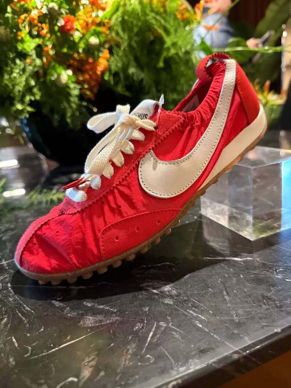 Jacquemus x Nike 月亮鞋 2025 年假日發佈 Nike Waffle Racer, Nike, Jacquemus - Jacquemus x Nike 月亮鞋 2025 年假日發佈