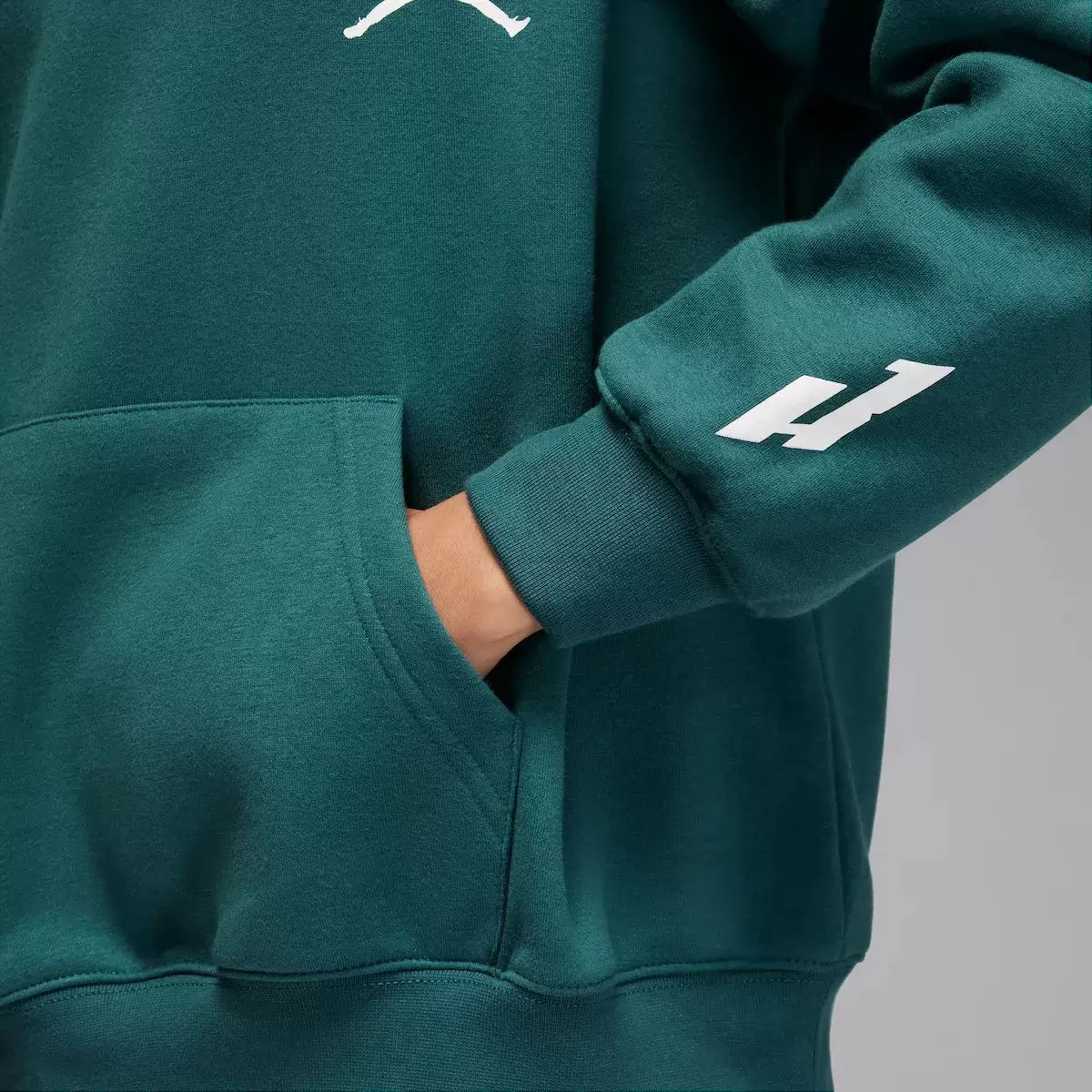 喬丹 "Love Hurts "運動茶色服裝系列 2025 年 9 月發佈 Nike, Jordan Brand, Air Jordan - 喬丹 "Love Hurts "運動茶色服裝系列 2025 年 9 月發佈